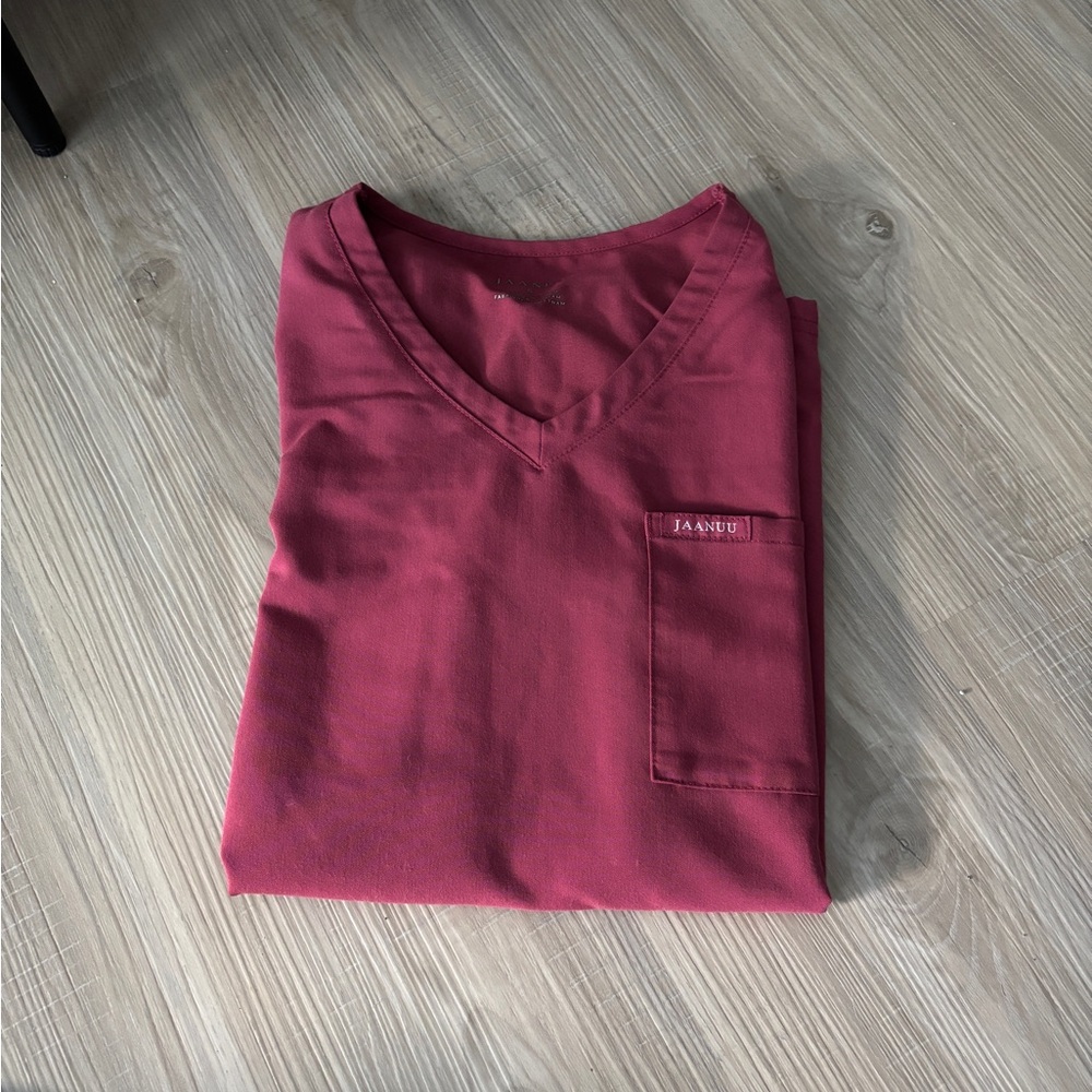 Women’s Jaanuu Scrub Top Small